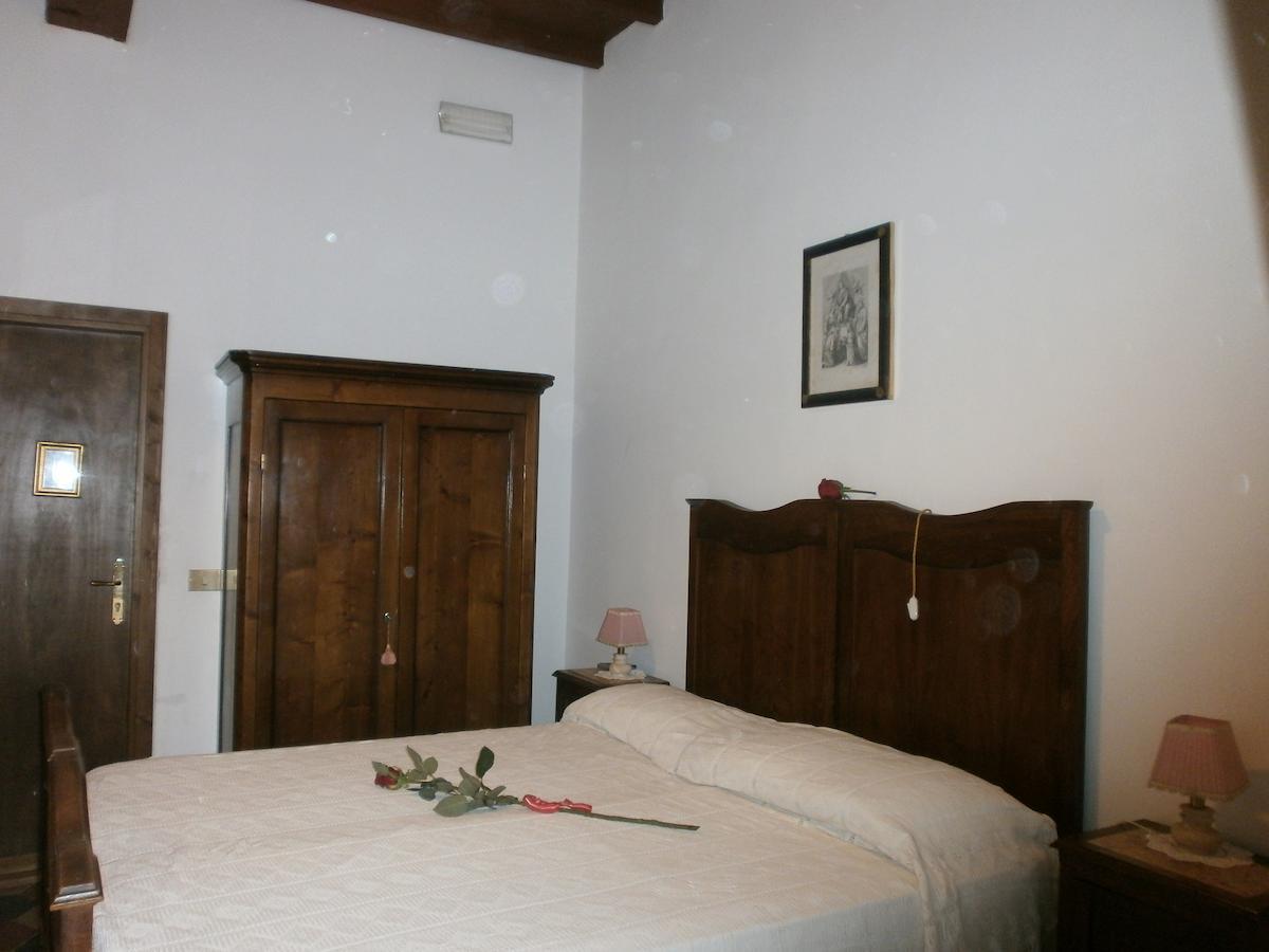 B&B Casa Di Orazio Giubileo 2025 Roccagiovine Ruang foto
